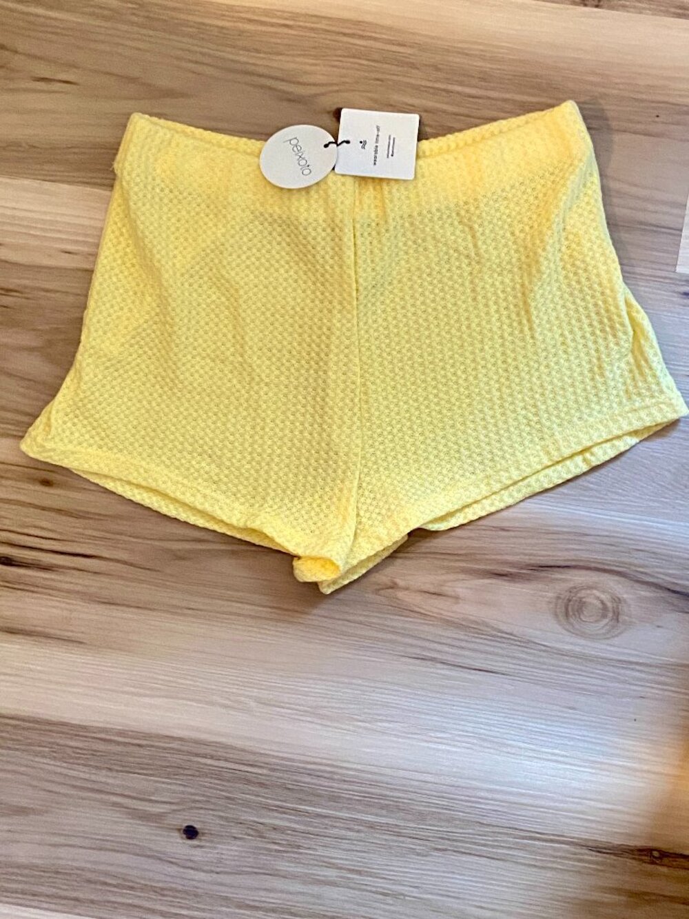 Peixoto Ciara Mini Shorts Honeycomb Queen Yellow L Coverup Pull On Resort NWT